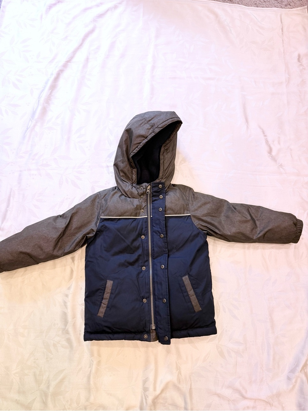 GAP Kids Hooded Puffer Jacket in Navy and Gray